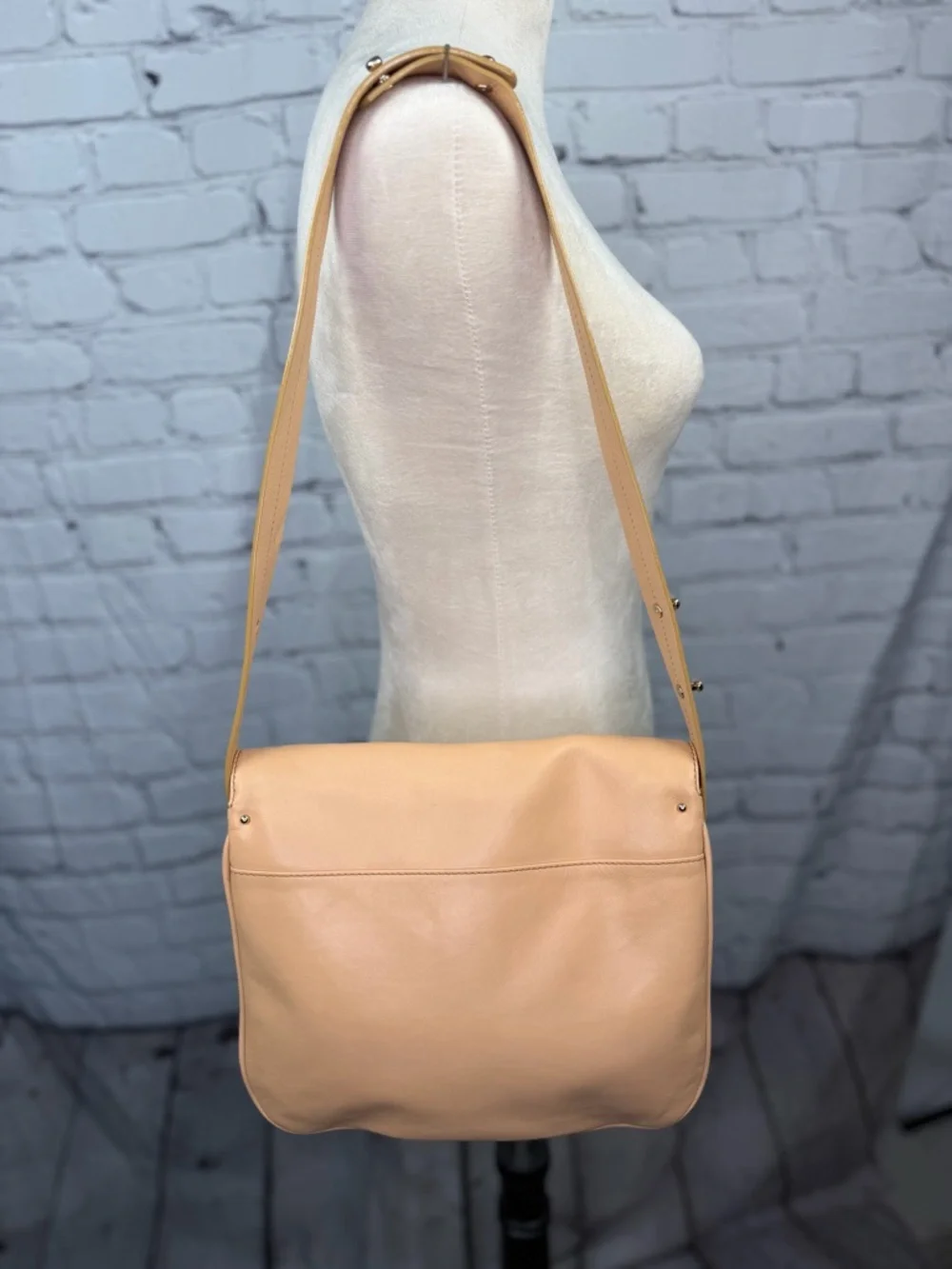 TreVero Leather Shoulder Bag